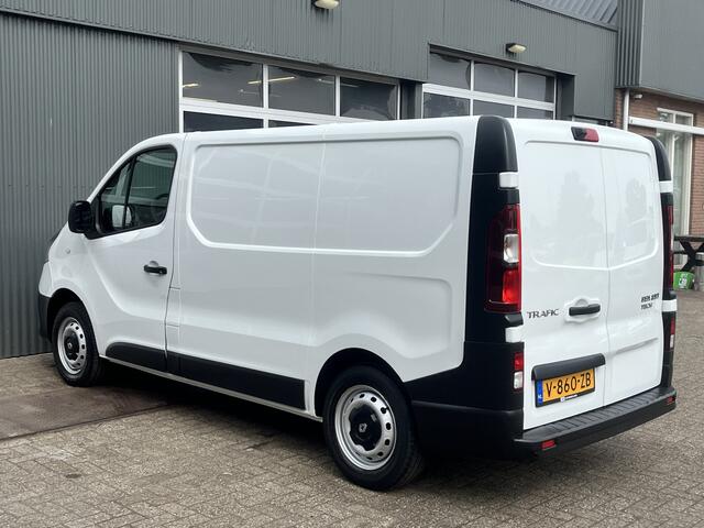 Renault TRAFIC 1.6 dCi T29 L1H1 Kastinrichting Airco Cruise controle Kastinrichting 3-Persoons Telefoonverbinding Parkeersensoren achter 1e eigenaar Euro 6 Dealer onderhouden