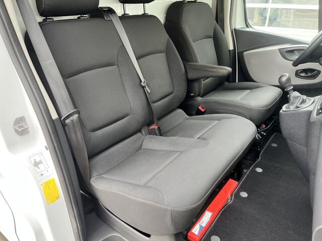 Renault TRAFIC 1.6 dCi T29 L1H1 Kastinrichting Airco Cruise controle Kastinrichting 3-Persoons Telefoonverbinding Parkeersensoren achter 1e eigenaar Euro 6 Dealer onderhouden