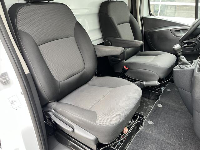 Renault TRAFIC 2.0 dCi 120 T29 L2H1 Airco Cruise control Trekhaak 2000kg trekgewicht Bluetooth telefoon voorbereiding Schuifdeur 2-Persoons 1e eigenaar Euro 6