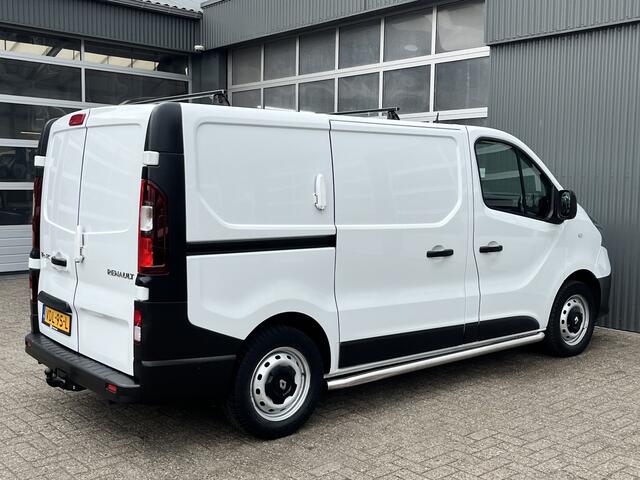 Renault TRAFIC 1.6 dCi L1H1 2x Schuifdeur Kastinrichting Airco Cruise controle Kastinrichting 3-Persoons Telefoonverbinding Parkeersensoren achter Sitebars 1e eigenaar Euro 6 Dealer onderhouden