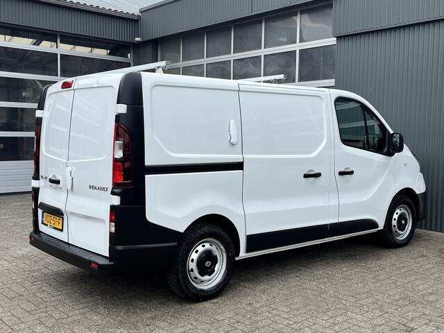Renault TRAFIC 1.6 dCi 2x Schuifdeur Kastinrichting Airco Cruise controle Kastinrichting 3-Persoons Telefoonverbinding Parkeersensoren achter 1e eigenaar Euro 6 Dealer onderhouden