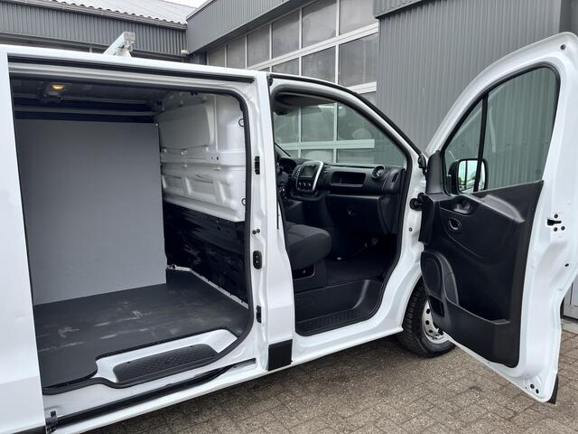 Renault TRAFIC 1.6 dCi 2x Schuifdeur Kastinrichting Airco Cruise controle Kastinrichting 3-Persoons Telefoonverbinding Parkeersensoren achter 1e eigenaar Euro 6 Dealer onderhouden