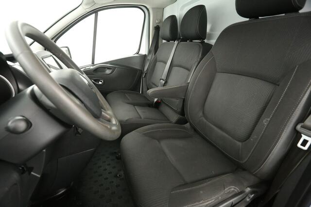 Renault TRAFIC 2.0 dCi T29 170PK L2H1 Automaat Airco Camera Cruise Trekhaak LED 3 Persoons PDC