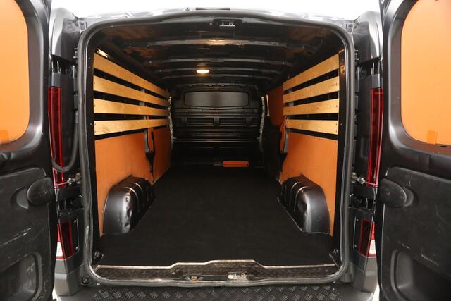 Renault TRAFIC 2.0 dCi T30 L2H1 Airco Carplay Cruise LED Navigatie Trekhaak 3 Persoons PDC