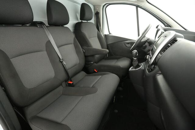 Renault TRAFIC 2.0 dCi L2H1 145PK Automaat Airco Camera Cruise Carplay Imperiaal Trekhaak Navi PDC 3 Persoons
