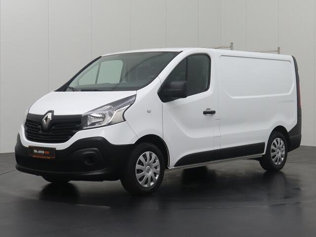 Renault TRAFIC 1.6DCI 120PK Kastinrichting | Navigatie | Airco | Trekhaak | 3-Persoons | Cruise