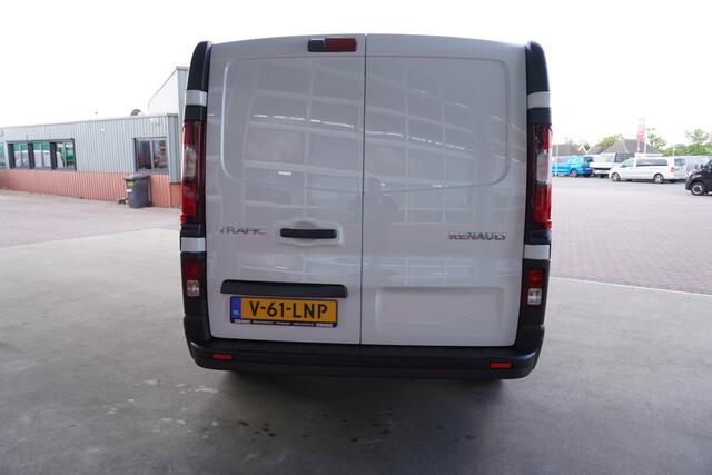 Renault TRAFIC 2.0 Blue dC1 150PK T30 L2H1 Nr.V057 | Airco | Cruise | Navi | Camera