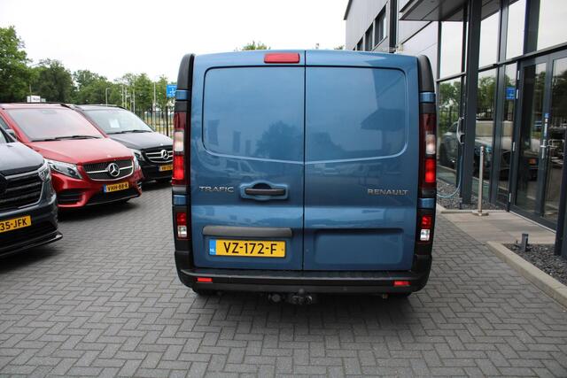 Renault TRAFIC 1.6 dCi T27 L1H1 Turbo2 Energy airco navi 3 zits zijschade