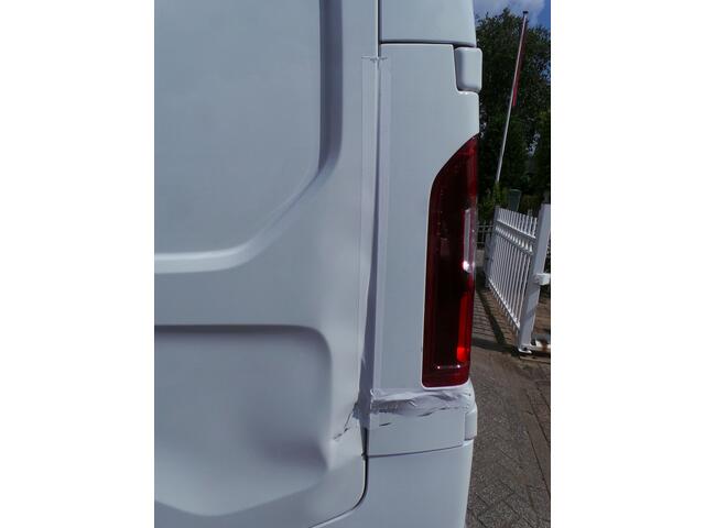 Renault TRAFIC 1.6 dCi T29 L2H1 DC Airco,Cruise,Navigatie,Pdc,Imperiaal,trekhaak Schade achterscherm