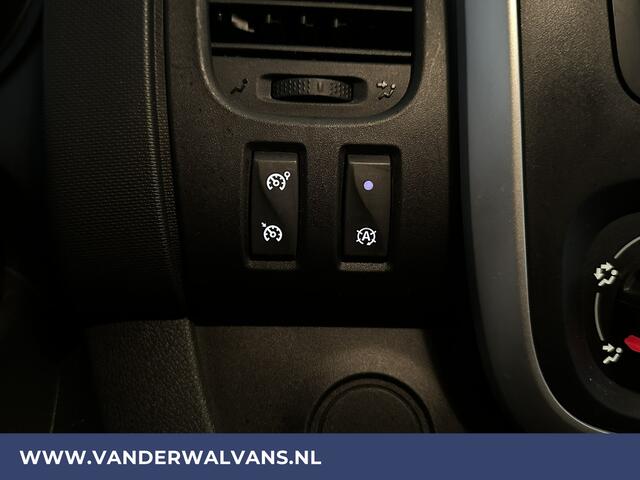 Renault TRAFIC 2.0 dCi 120pk L1H1 Euro6 Airco | Navigatie | LED | Imperiaal | Cruisecontrol Trekhaak, Parkeersensoren, Bijrijdersbank