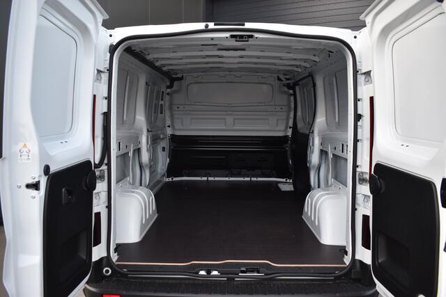 Renault TRAFIC Advance | Achteruitrijcamera a | C-Shape LED dagrijverlichting | EASY LINK navigatiesysteem met 8" touchscreen en DAB+ radio