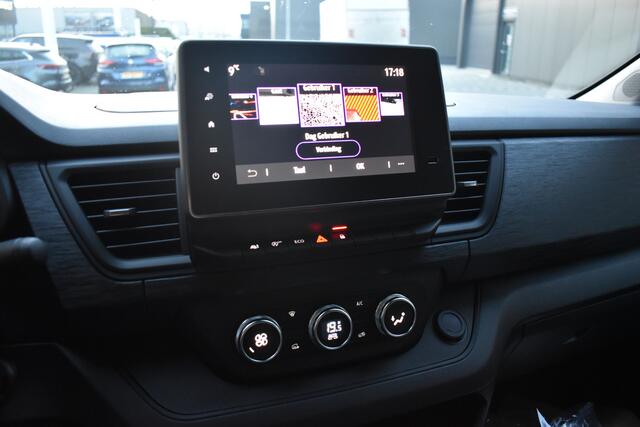 Renault TRAFIC Advance | Achteruitrijcamera a | C-Shape LED dagrijverlichting | EASY LINK navigatiesysteem met 8" touchscreen en DAB+ radio