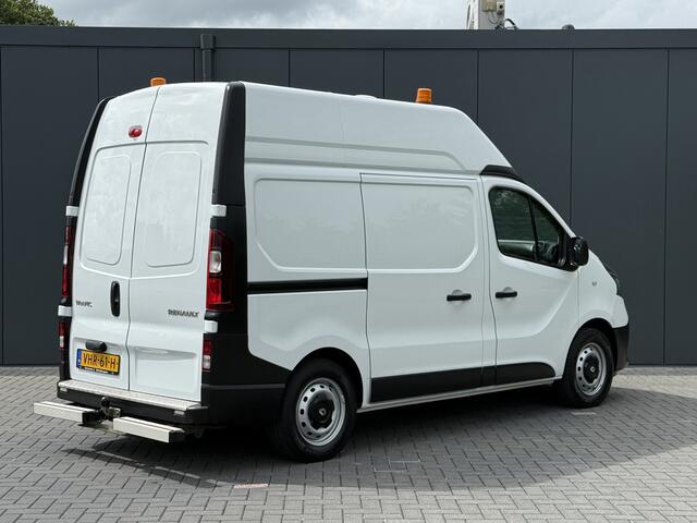 Renault TRAFIC 2.0 dCi 145 PK / L1H2 / ALUC INRICHTING / TREKHAAK / AIRCO / CRUISE / CAMERA / LED