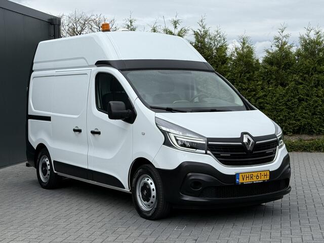 Renault TRAFIC 2.0 dCi 145 PK / L1H2 / ALUC INRICHTING / TREKHAAK / AIRCO / CRUISE / CAMERA / LED