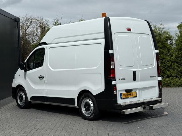 Renault TRAFIC 2.0 dCi 145 PK / L1H2 / ALUC INRICHTING / TREKHAAK / AIRCO / CRUISE / CAMERA / LED