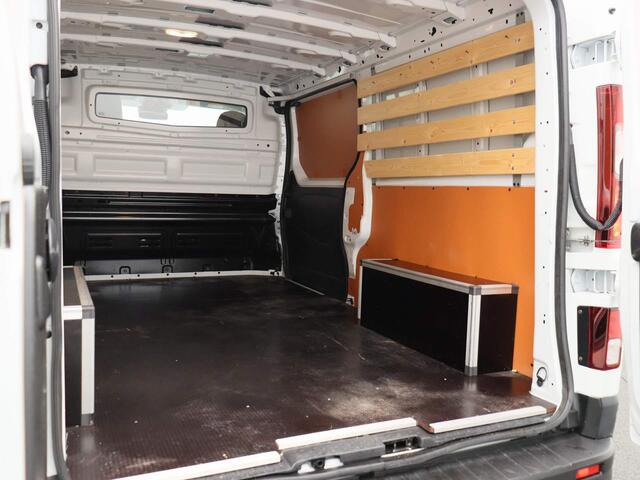 Renault TRAFIC 2.0 dCi T30 L2H1 Work Edition 130PK | Navigatie | Climate control | Laadruimtepakket | Bijrijdersstoel | Cruise control | Parkeersensoren