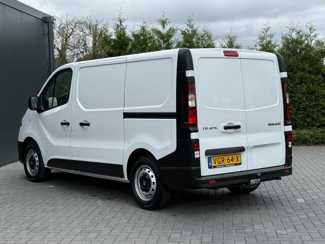 Renault TRAFIC 2.0 dCi 120 PK / L1H1 / 1e EIG. / 2x SCHUIFDEUR / TREKHAAK / AIRCO / CRUISE / NAVI