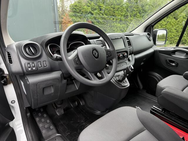 Renault TRAFIC 2.0 dCi 120 PK / L1H1 / 1e EIG. / 2x SCHUIFDEUR / TREKHAAK / AIRCO / CRUISE / NAVI
