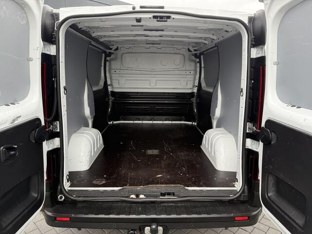 Renault TRAFIC 2.0 dCi 120 PK / L1H1 / 1e EIG. / 2x SCHUIFDEUR / TREKHAAK / AIRCO / CRUISE / NAVI