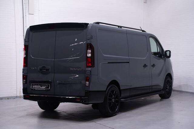 Renault TRAFIC 2.0 dCi 130 pk L2H1 Black Edition Camera, 18" LMV LED Koplampen, Spoiler V+A, Black Pack, BPM Vrij, 3-Zits
