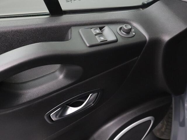 Renault TRAFIC Bas 2.0DCi 145Pk Lang Dubbele Cabine Edition | Camera | Privacy Glass | Trekhaak