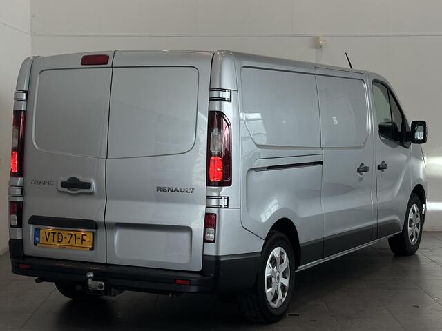 Renault TRAFIC 2.0 dCi 130 T30 L2H1 Work Edition | 2x schuifdeur | Trekhaak | Navigatie | Bedrijfswageninrichting | Apple Carplay/Android Auto