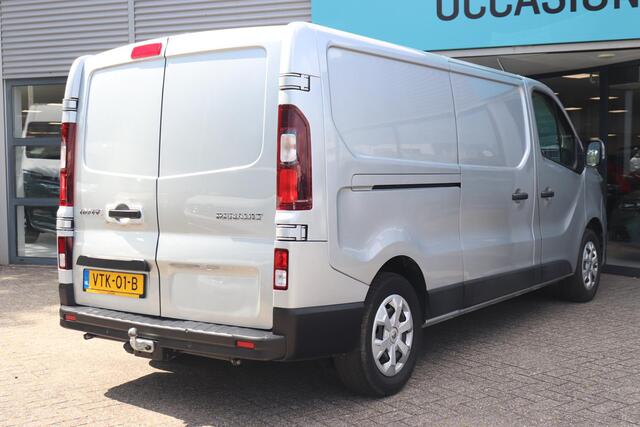 Renault TRAFIC 2.0 dCi 130 T30 L2H1 Work Edition | Parkeersensor | Airco | Trekhaak | Navigatie | Laadruimte betimmering | 2 schuifdeuren |