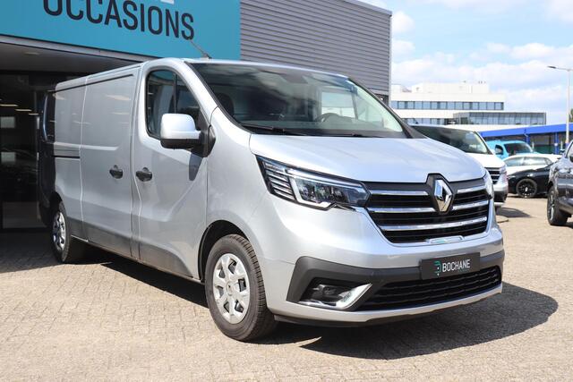 Renault TRAFIC 2.0 dCi 130 T30 L2H1 Work Edition | Parkeersensor | Airco | Trekhaak | Navigatie | Laadruimte betimmering | 2 schuifdeuren |