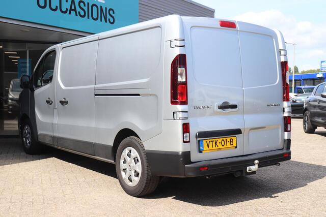 Renault TRAFIC 2.0 dCi 130 T30 L2H1 Work Edition | Parkeersensor | Airco | Trekhaak | Navigatie | Laadruimte betimmering | 2 schuifdeuren |