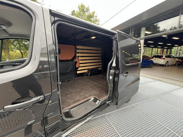 Renault TRAFIC 2.0 dCi 130 T30 L2H1 Work Edition | Navigatie | Trekhaak | Apple Carplay | Betimmering