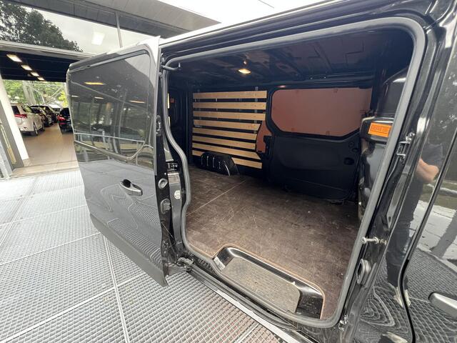 Renault TRAFIC 2.0 dCi 130 T30 L2H1 Work Edition | Navigatie | Trekhaak | Apple Carplay | Betimmering