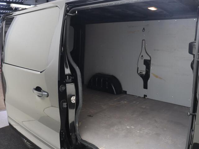 Renault TRAFIC 2.0 dCi 145 T29 L2H1 Luxe | Bruin Leder Interieur | Betimmering | Trekhaak | LM velgen | Side Bars |