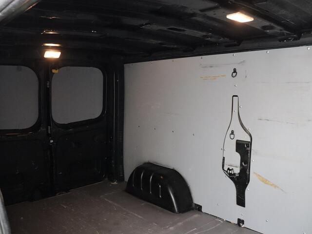 Renault TRAFIC 2.0 dCi 145 T29 L2H1 Luxe | Bruin Leder Interieur | Betimmering | Trekhaak | LM velgen | Side Bars |