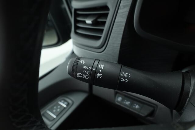 Renault TRAFIC 2.0 Blue dCi 130pk L2H1 Advance Dubb. Cab. | Trekhaak | Cruise | Apple CarPlay