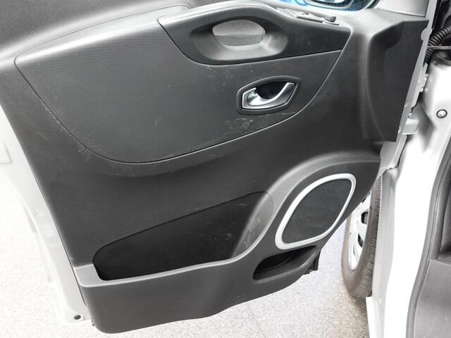 Renault TRAFIC Passenger 2.0 dCi 120 L2H1 9 Persoons Airco Bluetooth Led Parkeersensoren