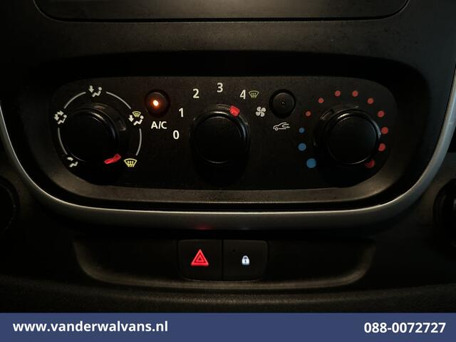 Renault TRAFIC 1.6 dCi L1H1 Euro6 Airco | Imperiaal | Trekhaak | Navigatie | Cruisecontrol Parkeersensoren, Bijrijdersbank