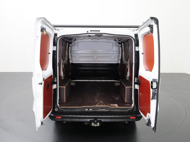 Renault TRAFIC 1.6DCi 2xSchuifdeur | Imperiaal | Trekhaak | Camera | Airco | Cruise | 3-Persoons | Betimmering