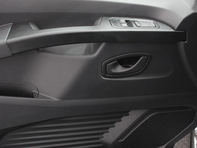 Renault TRAFIC 2.0 Blue dCi 150 Automaat L2H1 Advance Dubbele cabine Navigatie Airco Lichtmetalen velgen Betimmering Trekhaak Camera Parkeer sensoren Dab