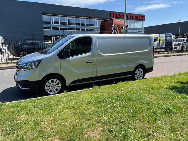 Renault TRAFIC E-Tech Red L2 H1, Airco, Nav, Camera