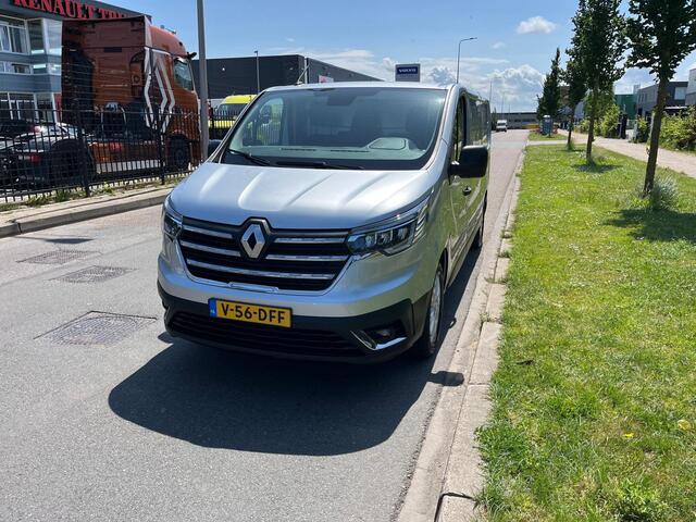 Renault TRAFIC E-Tech Red L2 H1, Airco, Nav, Camera