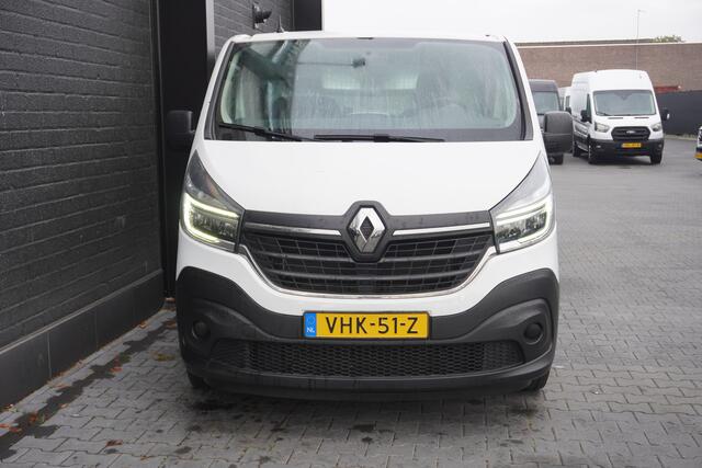 Renault TRAFIC 2.0 dCi 120PK 2x Schuifdeur EURO 6 - Airco - Navi - Cruise - ¤ 15.900,- Excl.