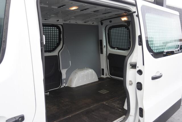 Renault TRAFIC 2.0 dCi 120PK 2x Schuifdeur EURO 6 - Airco - Navi - Cruise - ¤ 15.900,- Excl.