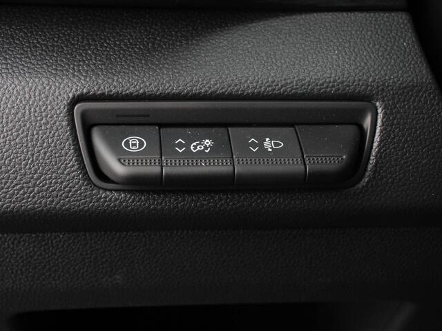 Renault TRAFIC 2.0 Blue dC1 150 EDC T29 L2H1 Extra Dubbele Cabine Navigatie Airco Lichtmetalen velgen Betimmering Trekhaak Camera Parkeer sensoren Dab