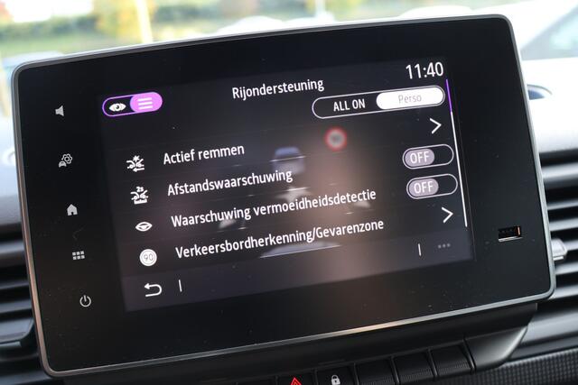 Renault TRAFIC 2.0 dCi 150 PK DC | CarPlay | PDC | Cruise control | Lane Assist | DAB | 6-Zitter | Keyless go | Spoilerkit | BPM Vrij | Dubbel Cabine | Fabrieksgarantie