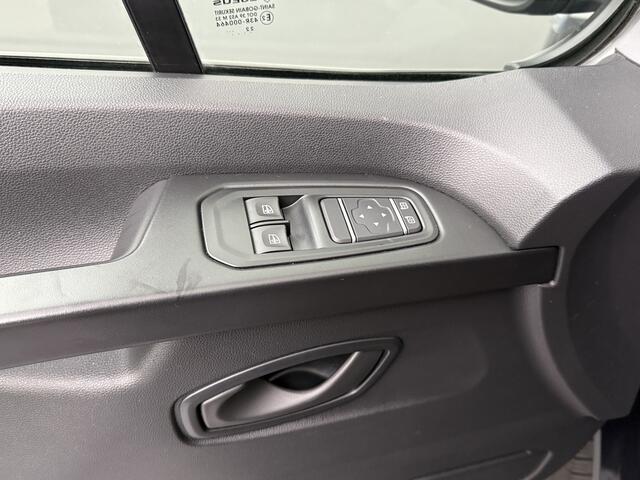 Renault TRAFIC 2.0DCi 130PK Lang Work Edition | Touchscreen | 3-Persoons | Trekhaak | Airco | Cruise