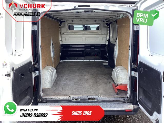 Renault TRAFIC 1.6 dCi 120 pk L2 BPM VRIJ! NL Auto/ 3 Pers./ Imperiaal/ Navi/ Airco/ Cruise/ PDC/ Trekhaak