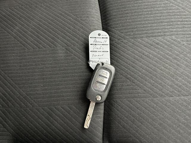 Renault TRAFIC 2.0DCi 170PK Automaat Lang Dubbele Cabine Luxe | 2xSchuifdeur | Navigatie | Camera | Cruise | Trekhaak