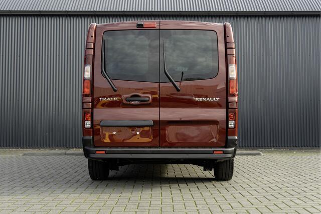 Renault TRAFIC Blue dCi 150PK | L2H1 | 9-Zits | EX BTW/BPM | LED | Canera | Navi | Zijschuifdeur R+L | Cruise | Airco | PDC | Euro 6