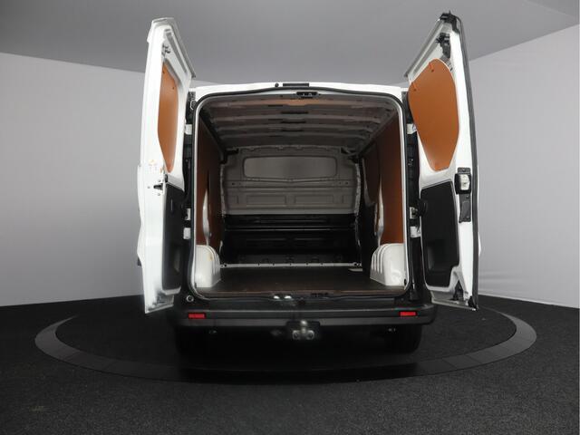 Renault TRAFIC 2.0 dCi 110 T30 L2H1 Générique | trekhaak