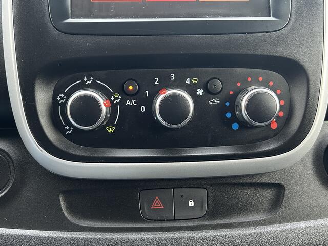 Renault TRAFIC 2.0 dCi 146 PK AUTOMAAT / L1H1 / 1e EIG. / 55.256 KM !! / AIRCO / CRUISE / NAVI / APPLE CARPLAY / 3-ZITS